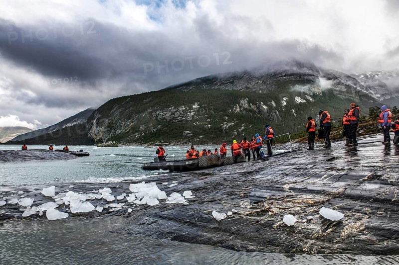Zodiac excursion around the Pia Glacier, Cordillera Darwin, north-east foothills of the Beagle Channel, Tierra del Fuego, Tierra del Fuego, Patagonia, Chile, South America