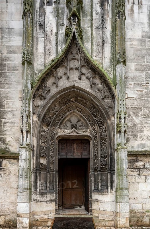Chaumont, Basilica of St-Jean-Baptiste, portal on the south transept