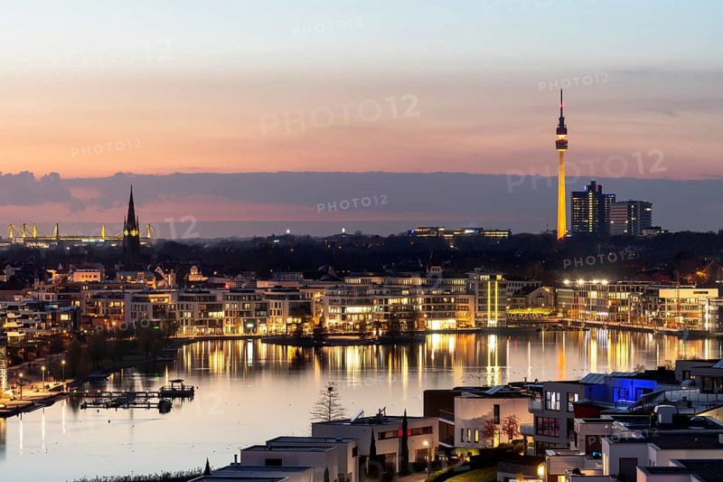 Dortmund, Phoenix-See, artificial lake on the former Phoenix-Ost steelworks site in Dortmund's Hörde district, new housing estate, the Florian television tower in the background