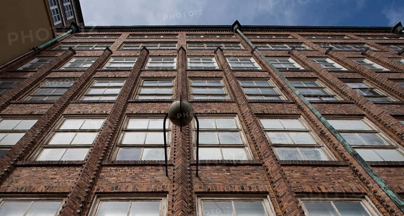 Former hosiery factory VEB Feinstrumpfwerke Oberlungwitz, now ROGO Strumpfwerke GmbH, facade