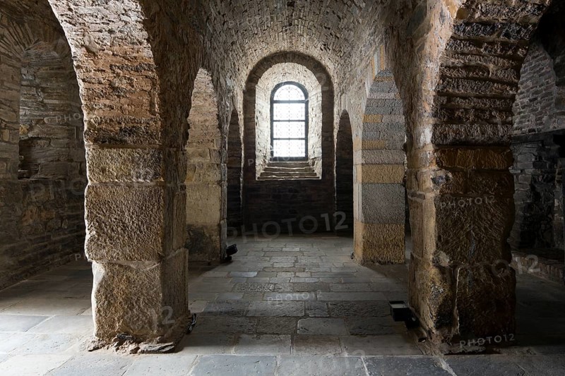 Crypt, view to the west, St., Saint, Saint