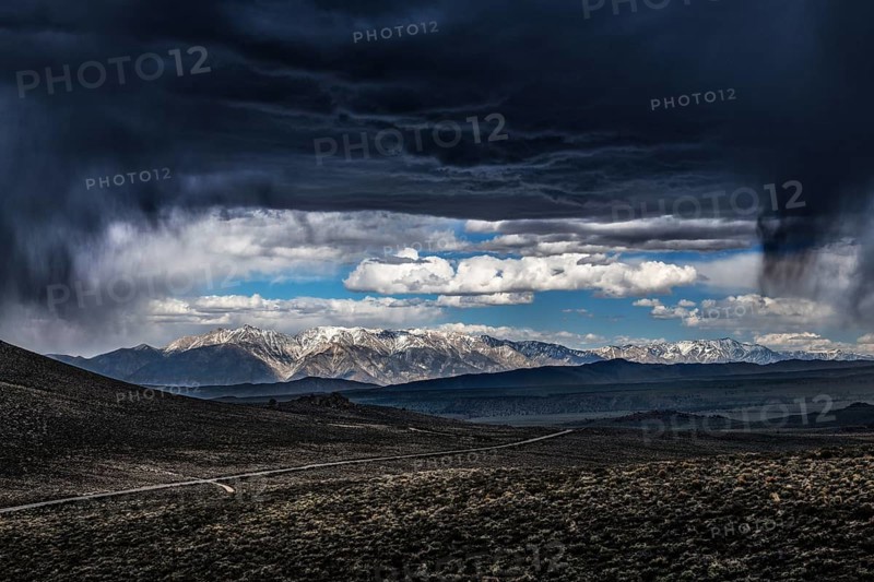 Thunderstorm front on Highway 6, Montgomery Pass, Excelsior Mountains, Nevada, USA, North America