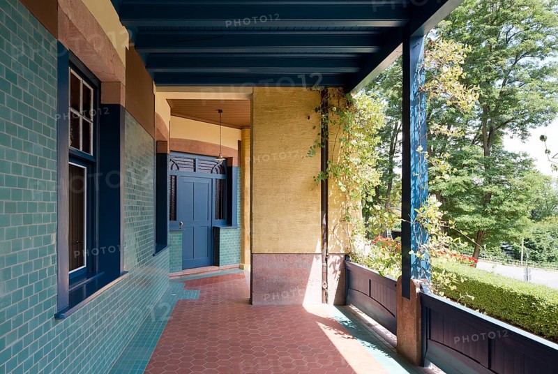 Built in 1902/1903 by Henry van de Velde and extended in 1911. Veranda, view to the front door