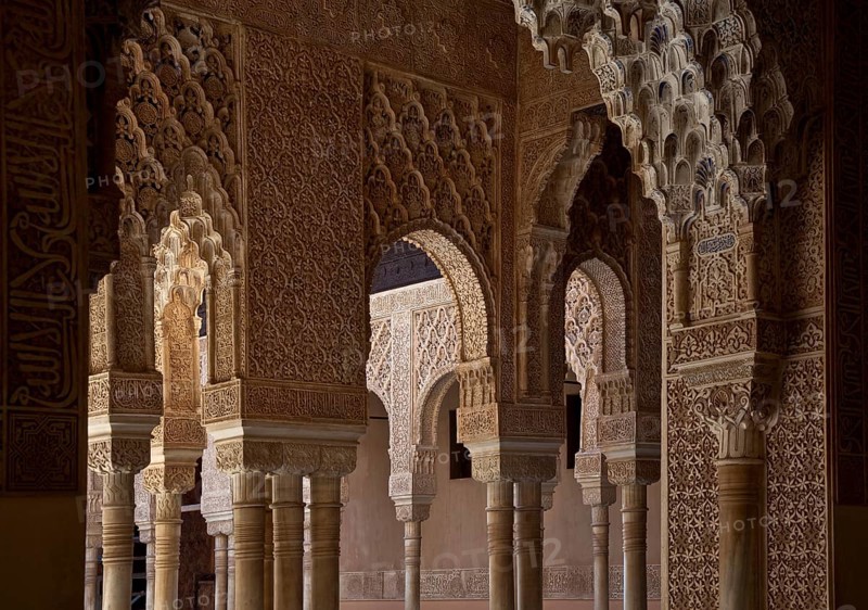 Nasrid Palace, Court of Lions, capitals and stuccoed pillars and arcades