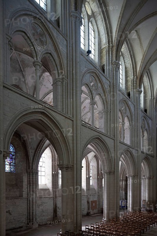 Fécamp Normandie Sainte-Trinité, built 1175-1220 southern nave wall partial view inside from north-east with three-zone wall structure