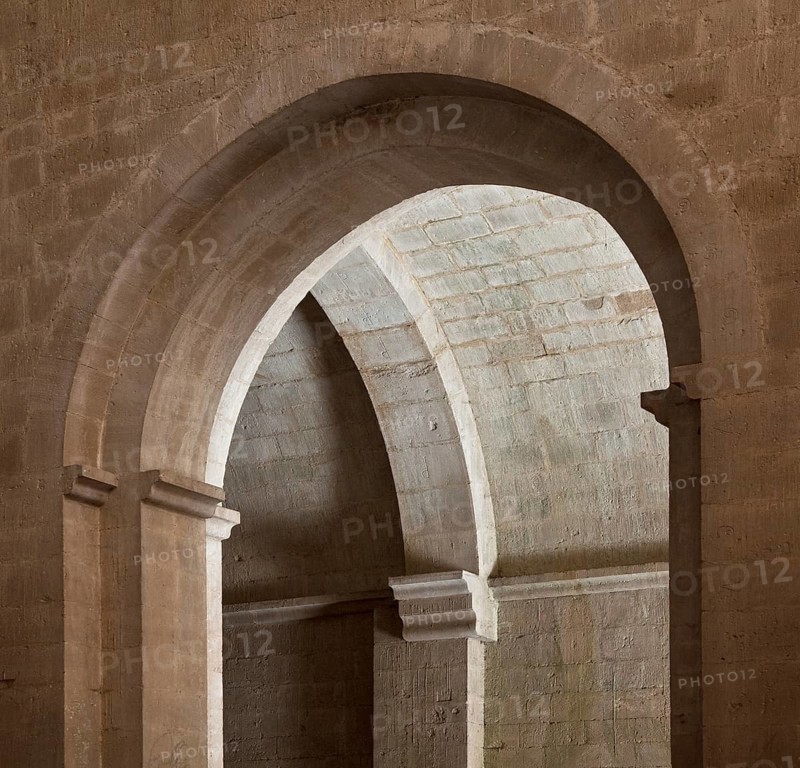 Cistercian monastery founded in 1148, church built from 1150, church interior, transverse view from the nave into the rising pointed barrel vault of the eastern aisle, St., Sankt, Saint