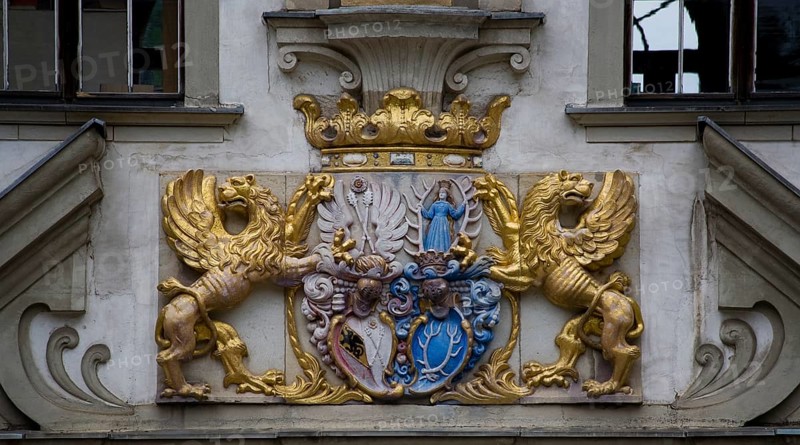 Coat of arms on the Old Castle, alliance coat of arms of the von Dohna and von Callenberg families