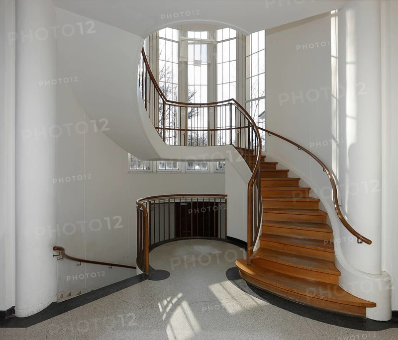 Built between 1906 and 1908 according to designs by Peter Behrens. Collaboration with Walter Gropius