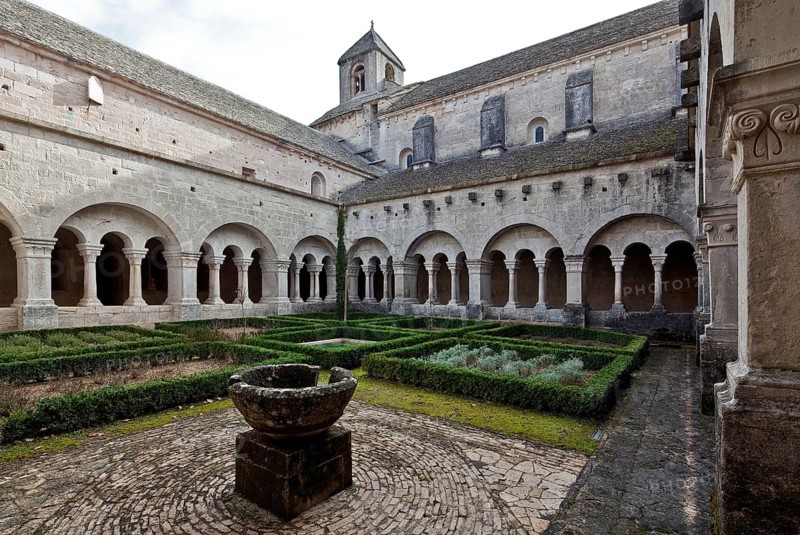 Cistercian monastery founded in 1148, cloister courtyard and church from the south-west, washbasin in front, St., Sankt, Saint