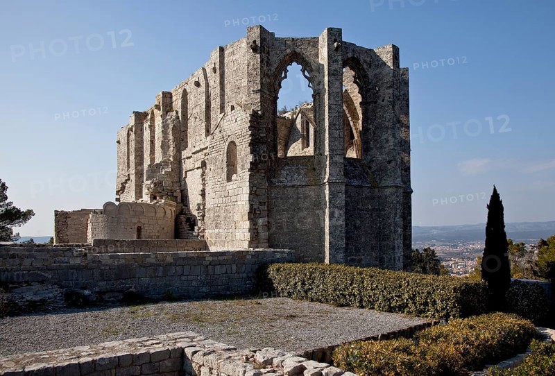 Gigean near Montpellier, St-Félix de Montceau, abbey ruins from the south-east