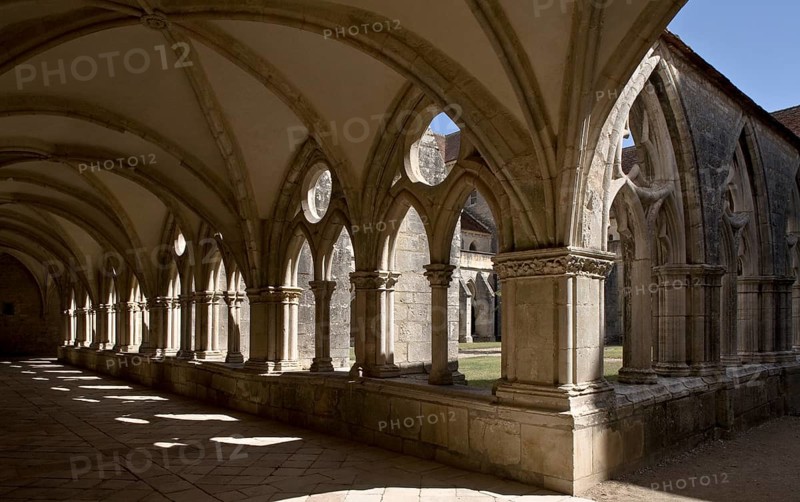 Cloister West wing left South wing right, St., Sankt, Saint