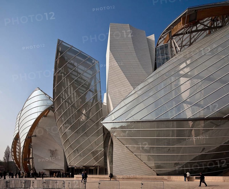 Architect Frank O. Gehry, opened in 2014, view from the south-east