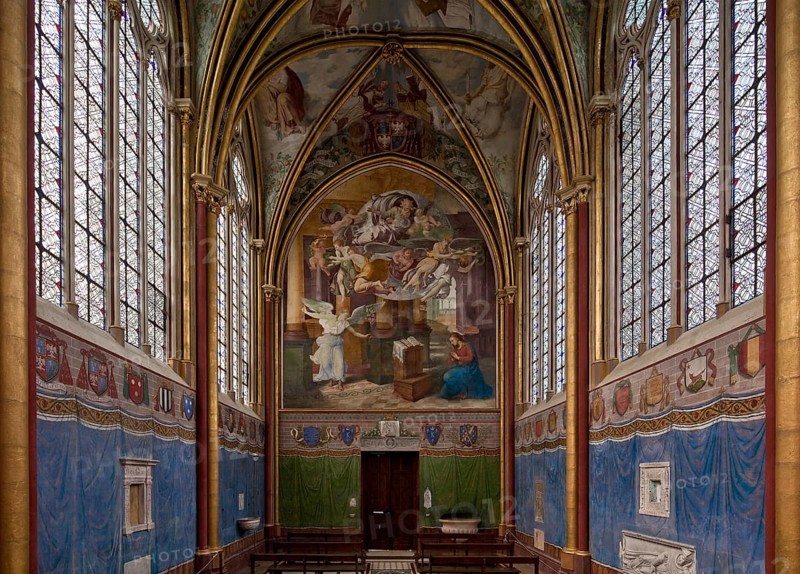 Fontaine-Chaalis, Royal Abbey of Chaalis, Chapelle Ste-Marie de l'Abbé, interior facing west, west wall and vault painting 1543-44 by Francesco Primaticco, St., Saint, Saint