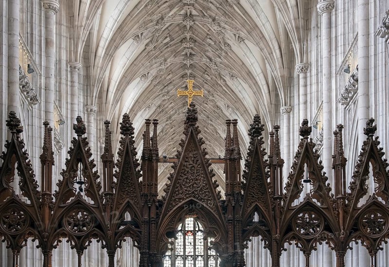 Winchester, Cathedral, view from the choir to the east with choir stalls, rood screen