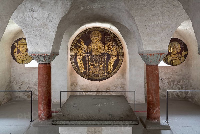 Constance, Minster crypt with Romanesque gold discs, view from the west