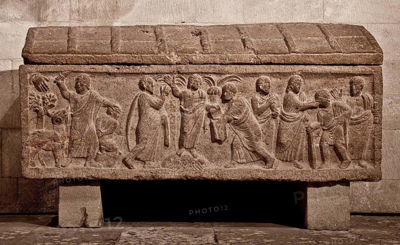 Late antique sarcophagus from around 500 with biblical reliefs, Sacrifice of Abraham, Healing of the Blind, St Paul Christ and St Peter, St, Saint, Saint