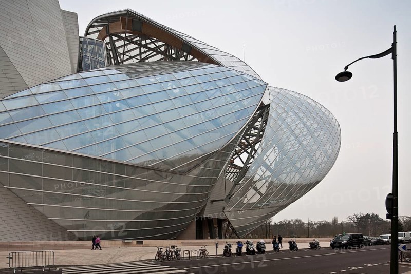 Architect Frank O. Gehry, opened in 2014, eastern section