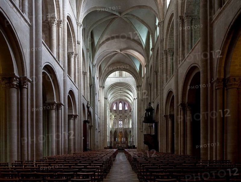 Interior facing east, St., Sankt, Saint