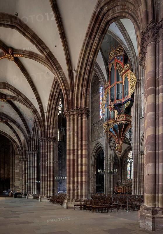Strasbourg Cathedral, Cathédrale Notre-Dame de Strasbourg, interior, view from the south aisle to the Silbermann organ from 1714