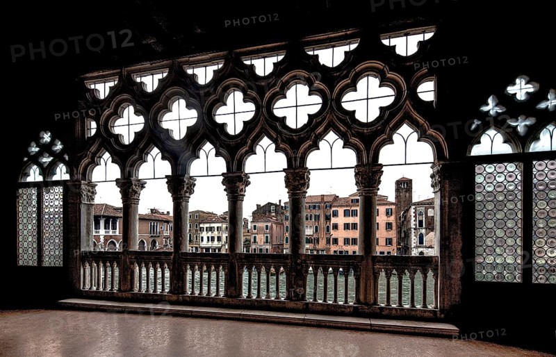 Venice, Ca'd'Oro, palazzo on the Grand Canal, built 1421-42 by Bartolomeo Bon, loggia in the piano nobile