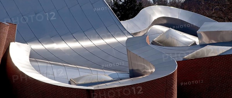 Herford Museum MARTa for Contemporary Art 2001-05 by Frank O. Gehry 75149 Façade section Cladding made of stainless steel sheets and red clinker bricks