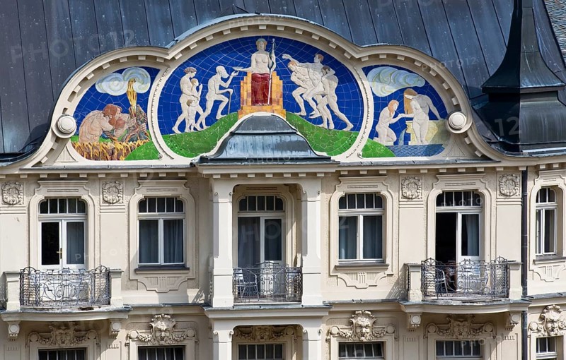 Czech Rep Karlovy Vary/Karlsbad Art Nouveau gable in Pavlov Street