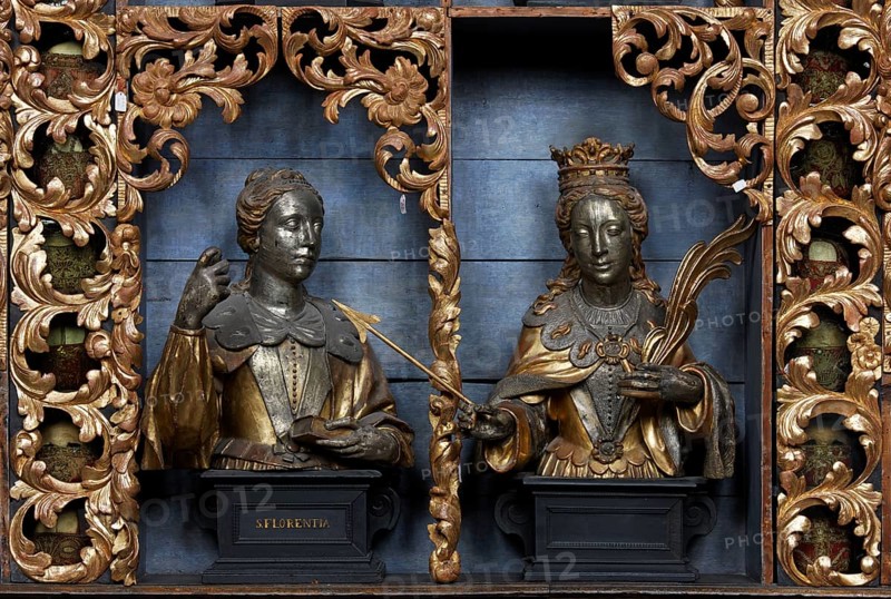 Golden chamber with reliquaries after restoration with historic colour scheme (blue), north wall, St., Sankt, Saint