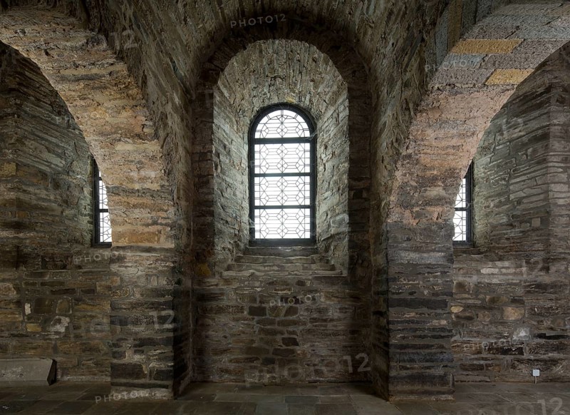 Crypt, view to the west, St., Saint, Saint