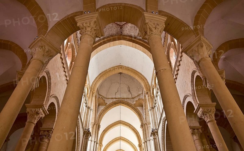Frankr Paray-le Monial Burgundy Basilica Sacre-Coeur. Begun around 1100 View through the choir aisle to the west Colour version 2005 according to the findings of the 15th century, St., Saint, Saint