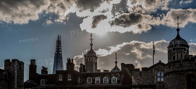 London, Tower of London, in the distance skyscraper THE SHARD 2009-2012 by Renzo Piano