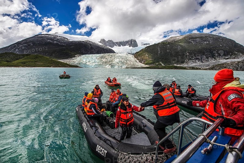 Excursion by Zodiac from the cruise ship Ventus Australis to the Porter Glacier, Cordillera Darwin, north-east extension of the Beagle Channel, Tierra del Fuego, Tierra del Fuego, Patagonia, Chile, South America