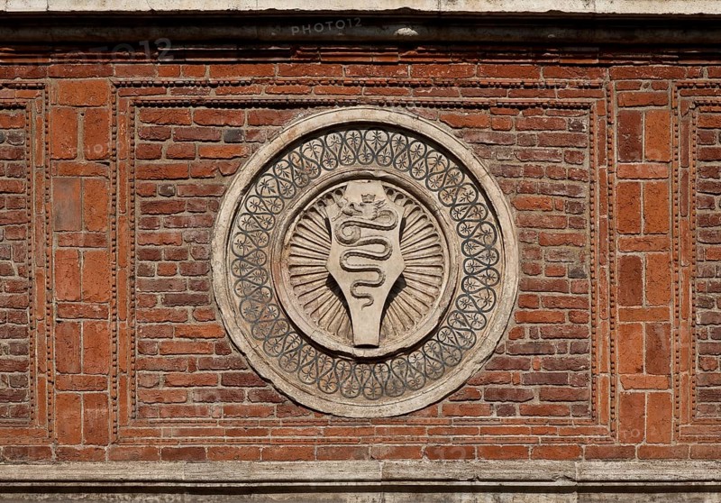 Italy Milan Milan Church of Santa Maria delle Grazie Coat of arms of the House of VISCONTI c. 1500 on the base of the south side of the choir, St., Saint, Saint