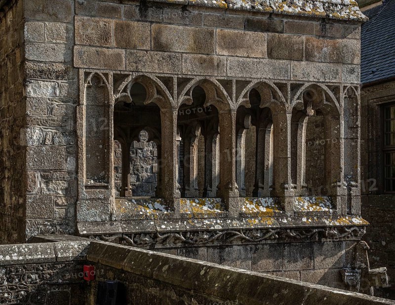 Mont-Saint-Michel, monastery hill, cistern (?) on the south side of the abbey church, upper end in the style of a loggia, St., Sankt, Saint