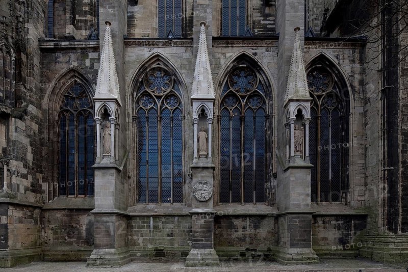 North façade of the three western nave bays with buttressed canopies restored in 2011, St., Sankt, Saint