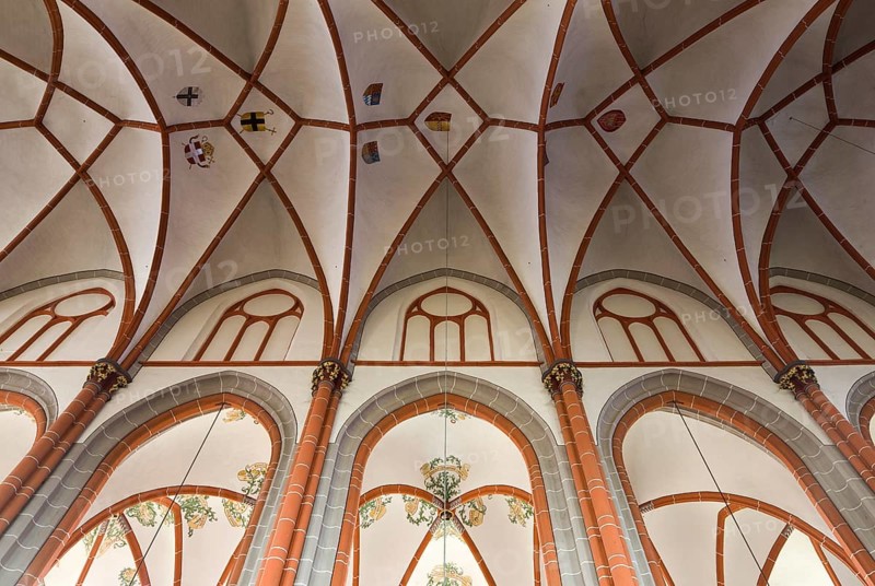 Nave and south aisle, view into the vault, St., Sankt, Saint