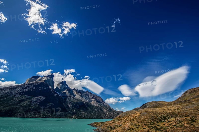 Lago Nordenskjöld, Cuernos del Paine, Torres del Paine National Park, Patagonia, Chile, South America