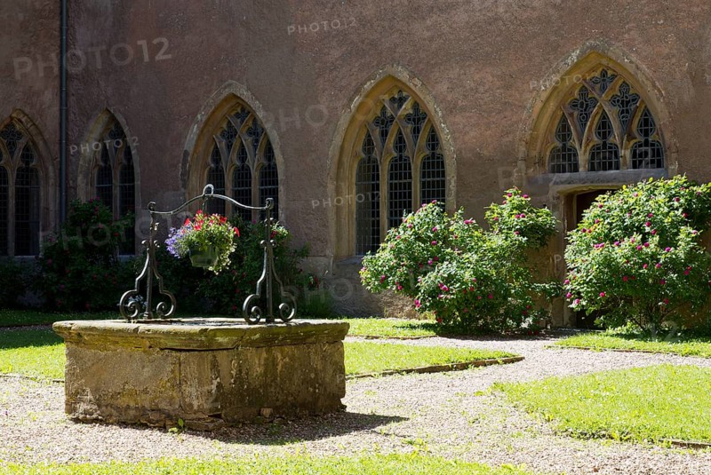 Cloister, Fountain, St., Saint, Saint