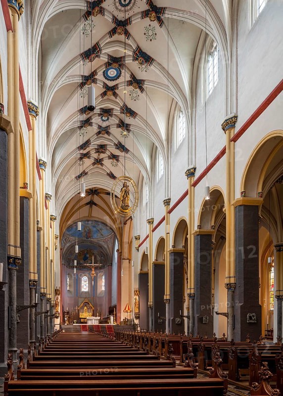 Maastricht, Basiliek van Sint Servaas (Basilica of St Servatius), view to the east