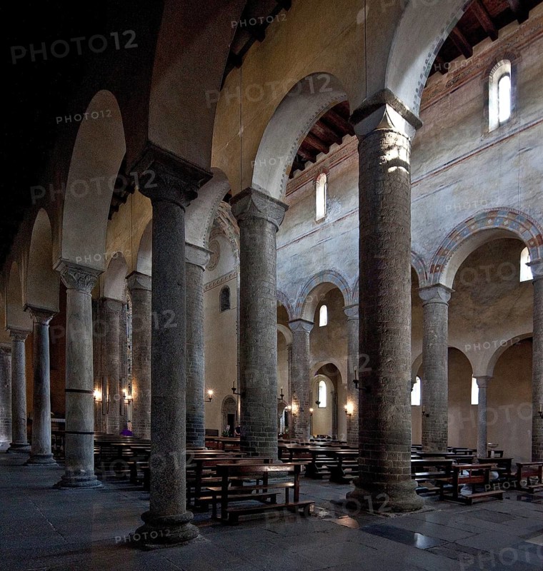 Italy Como Church of San Abbondio Nave n south-east 12th century in the nave brick round pillars with cube capitals in the side aisles monolithic columns flat ceilings, St., Saint, Saint