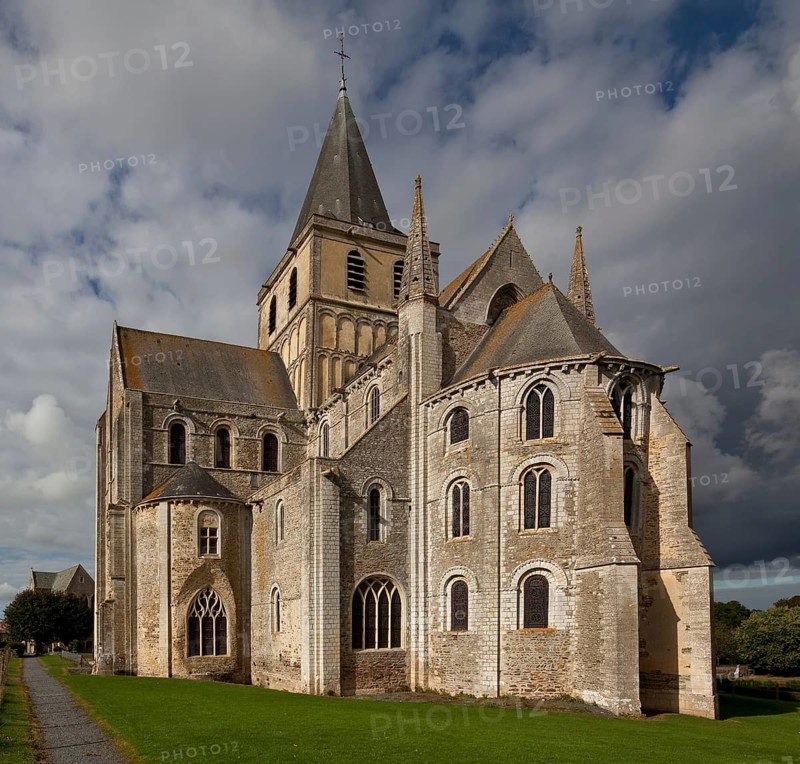 Cerisy-la-Forêt, Normandy, abbey church from the east with three-zoned apse, choir flank turrets and transept built after 1070 to around 1130, upper floor of the crossing tower from 1768