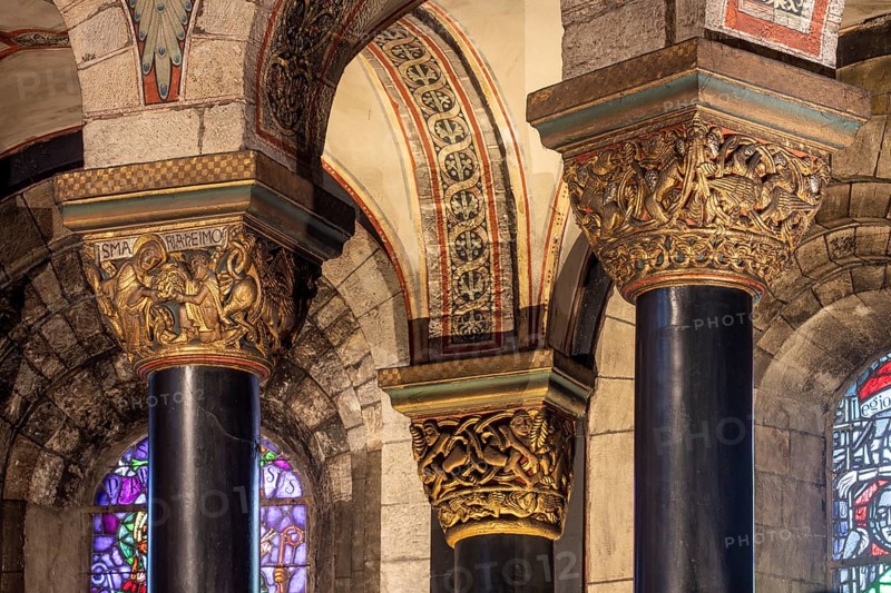 Maastricht, Basilica of Our Lady, Basiliek van Onze-Lieve-Vrouw-Tenhemelopneming, Choir, Romanesque capitals