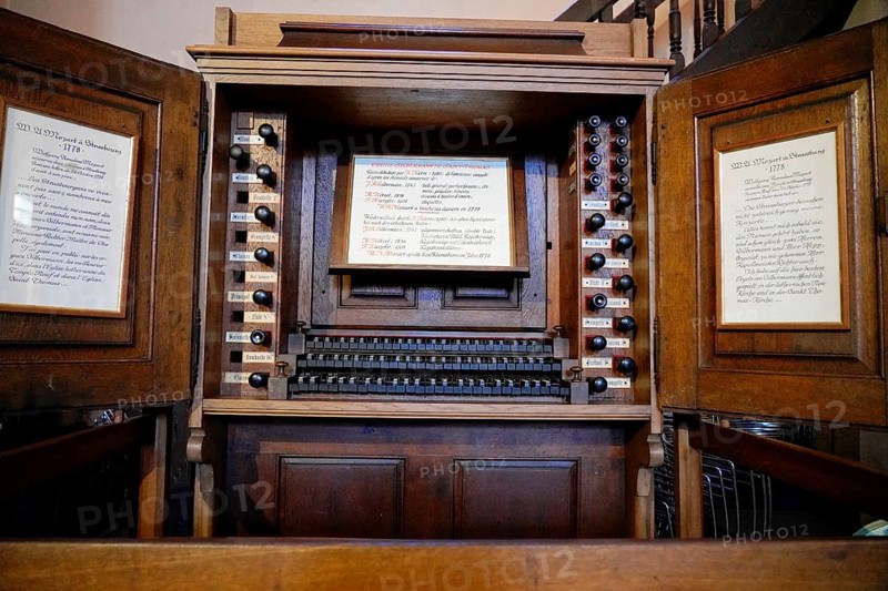 The Lutheran Church of St Thomas, Église Saint Thomas de Strasbourg, Alsace, Old church organ with wooden keys and notes in a wooden case, Strasbourg, Strasbourg, Bas-Rhin, Alsace, Alsace, France, Europe