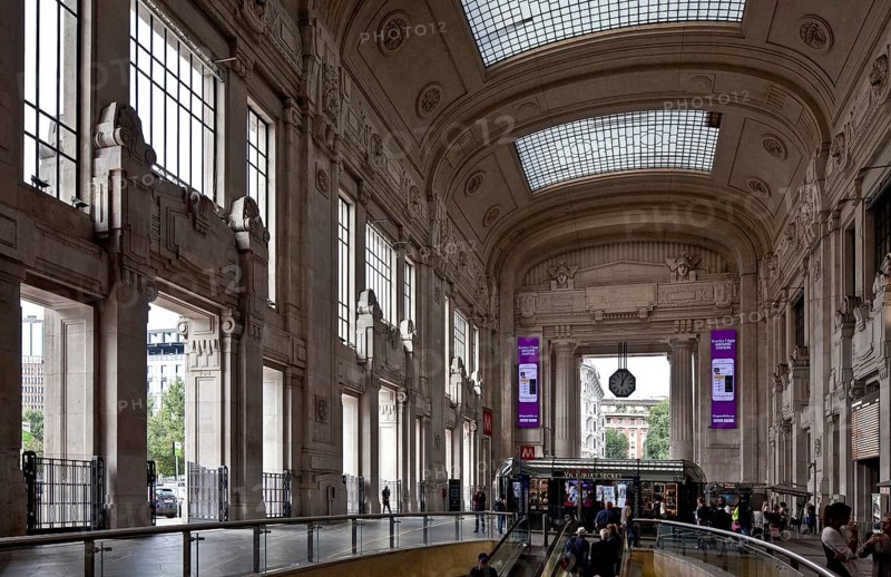 Reception building, built with interruptions by Ulisse Stacchini in 1913-31, outer vestibule, former carriage entrance