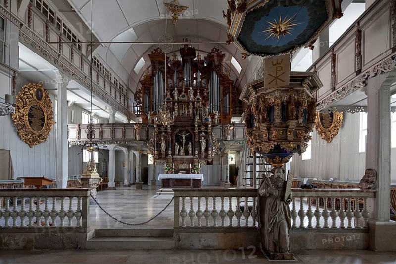 Clausthal-Zellerfeld OT Clausthal Marktkirche 69644 Interior view to the east with pulpit and altar 1642 by Andreas Göbner Organ prospect 1759 by Albrecht Unger