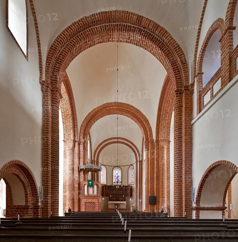 Arendsee Altmark Monastery church 87783 completed around 1208 Interior facing east top right Gallery of the chapel extension Carved altar around 1375 Pulpit 1850