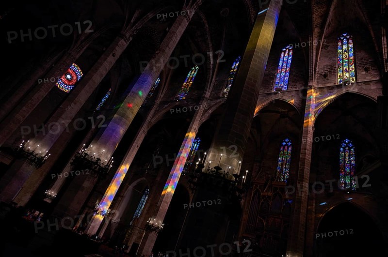 Play of colours, play of light, colourful church windows, interior view, La Seu, Basilica de Santa Maria, Cathedral of Saint Mary, Palma de Majorca, Majorca, Balearic Islands, Balearic Islands, Spain, Europe