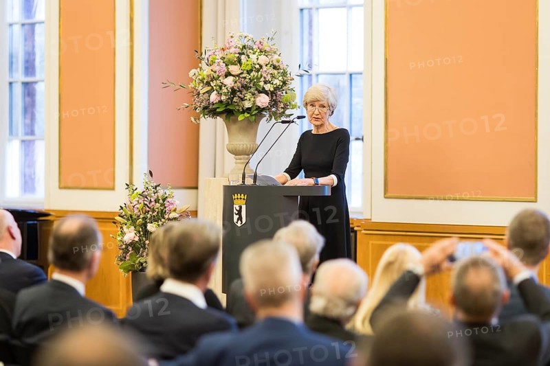 Friede Springer gives a speech of thanks after being awarded honorary citizenship at the Rotes Rathaus, Berlin, 26/02/2025