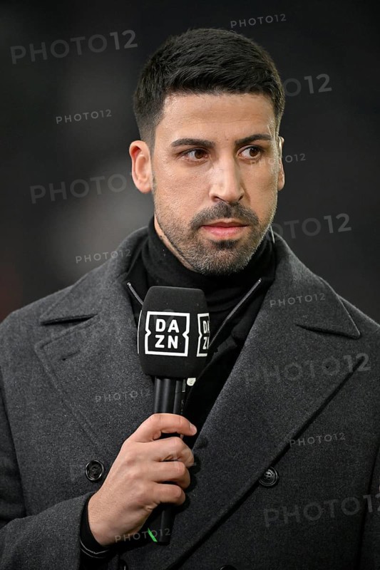 DAZN TV expert Sami Khedira in an interview Microphone Microphone Logo Portrait MHPArena, MHP Arena Stuttgart, Baden-Württemberg, Germany, Europe