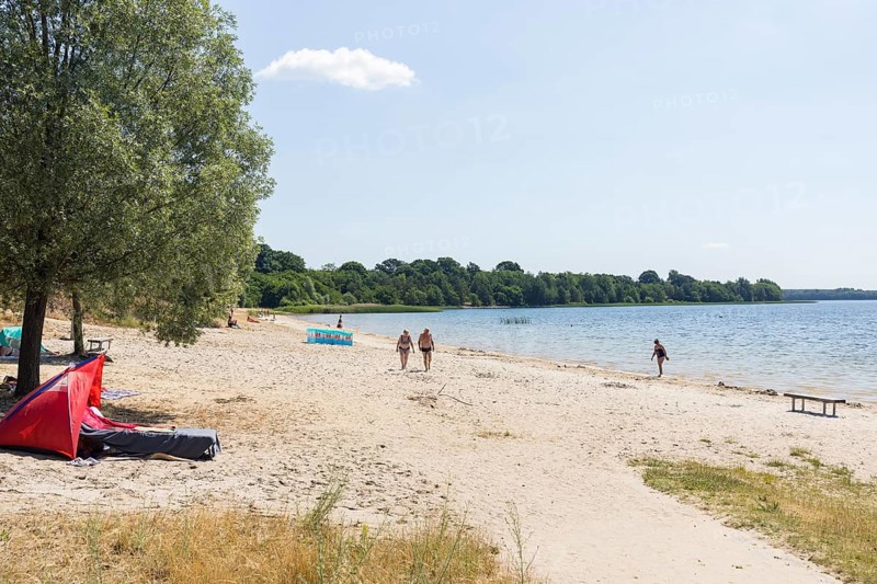 Northern bathing beach on Lake Dreiweibern, Lusatian Lakeland, Lohsa, Saxony, Germany, Europe