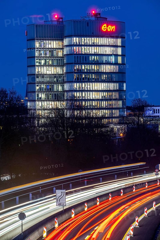 E.ON headquarters, Group headquarters in Essen-Rüttenscheid, A52 motorway, North Rhine-Westphalia, Germany, Europe